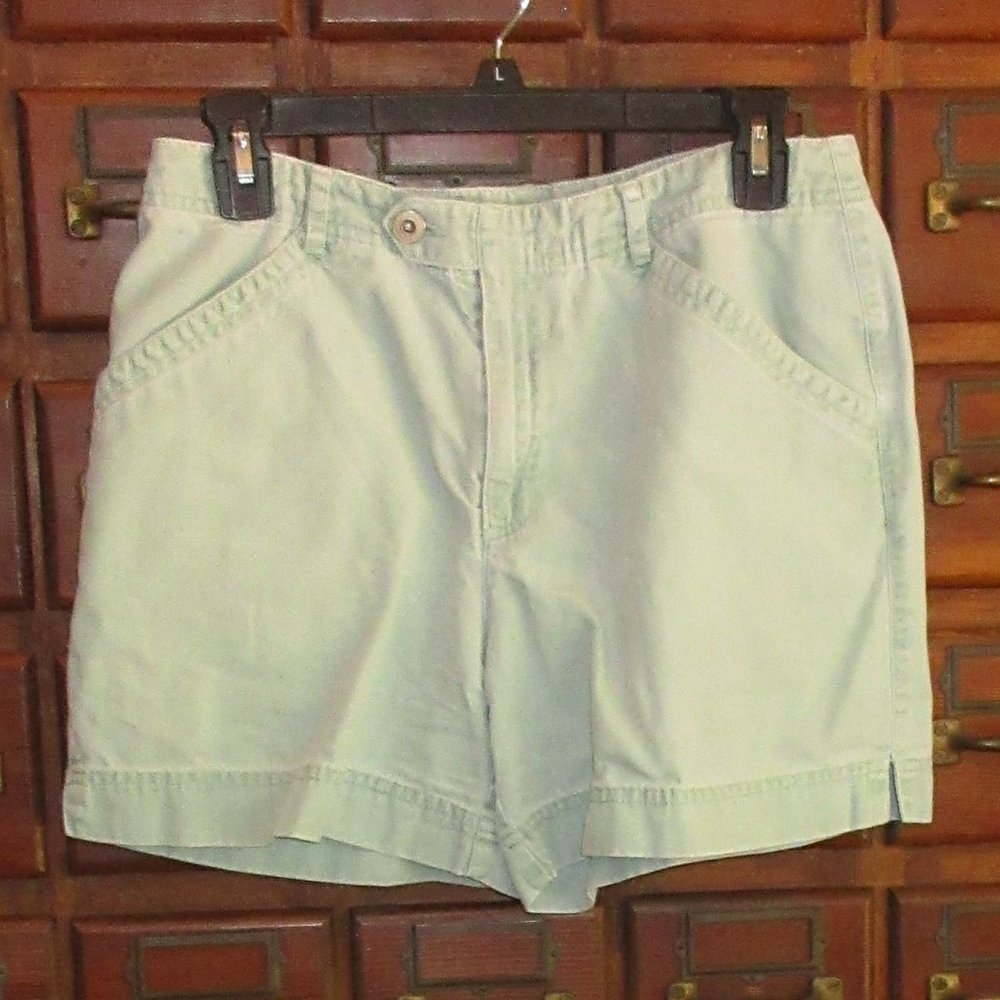 Pale Blue Shorts 10P Liz Claiborne